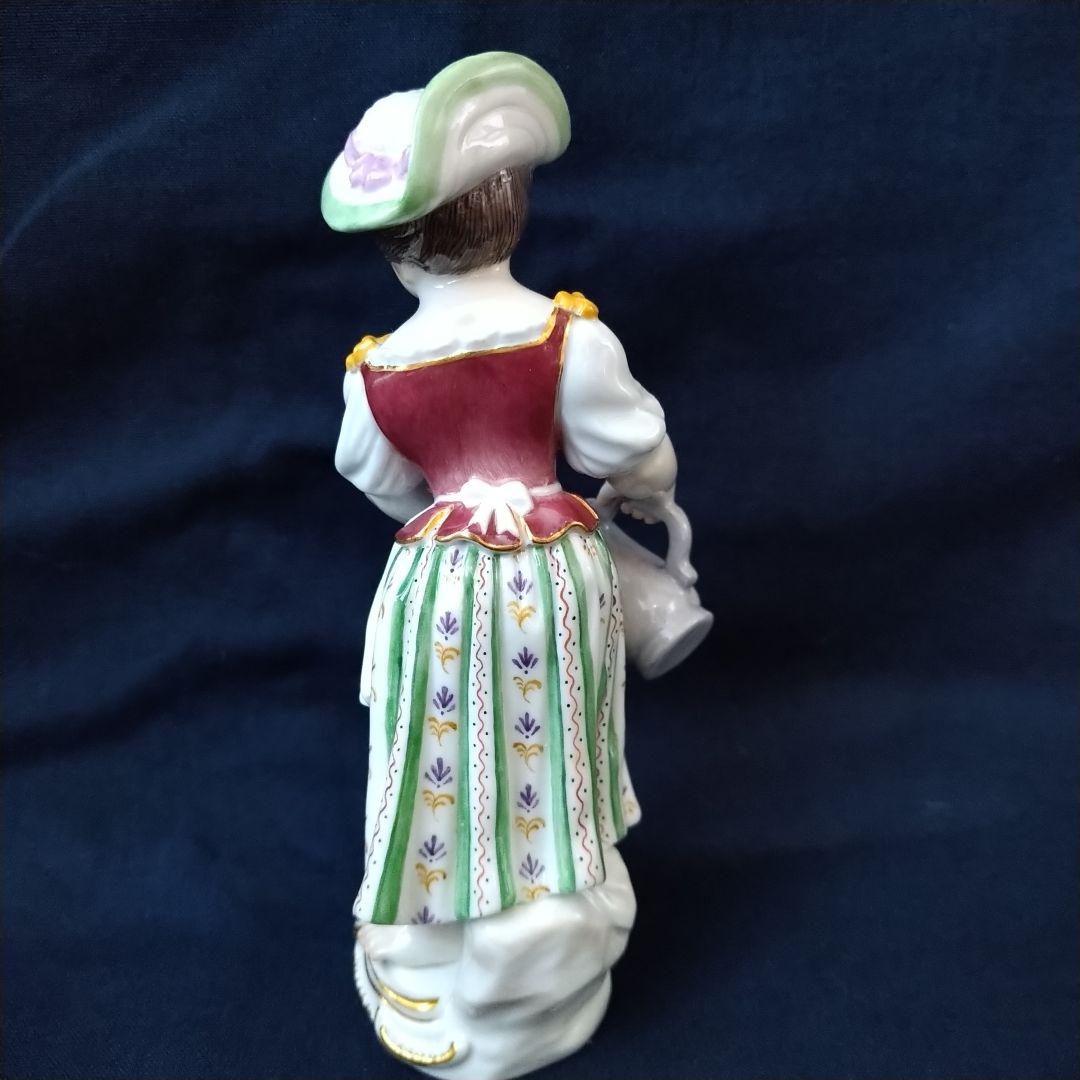 ✤マイセン(Meissen)フィギュリン『ジョウロを持つ少女』