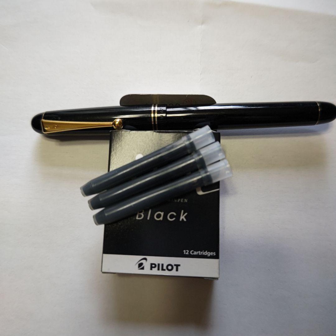 万年筆CUSTOM67／ペン先 14K 585 Mとカートリッジインク3個