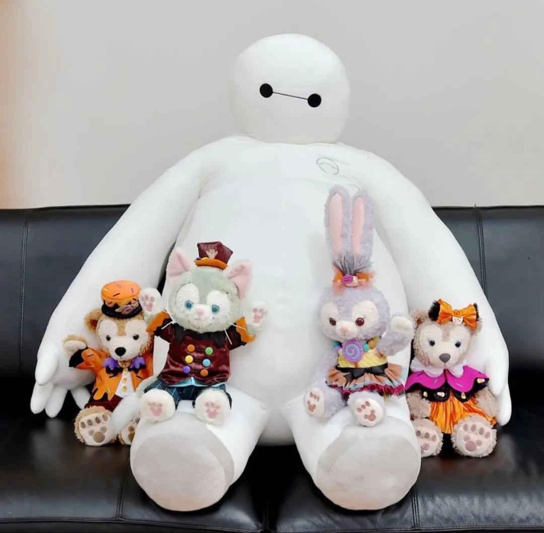 ベイマックス”巨大ぬいぐるみ（クッション）（全長140cm）