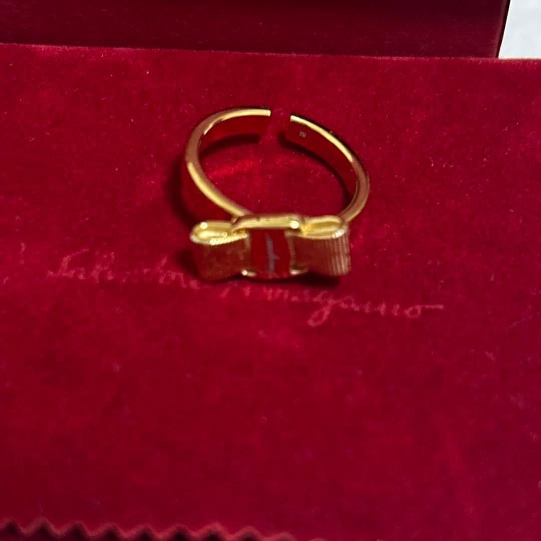 Ferragamo フェラガモ リボン リング 指輪