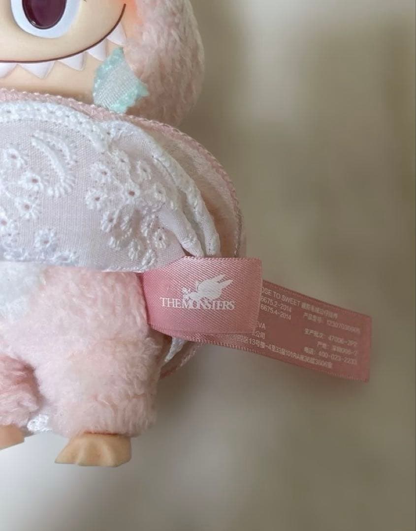 ぬいぐるみ LABUBU MOKOKO CLOSE TO SWEETPOPMART