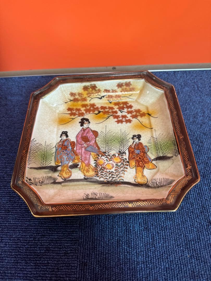 1831  薩摩焼　花草美人図　皿　20cm 時代物