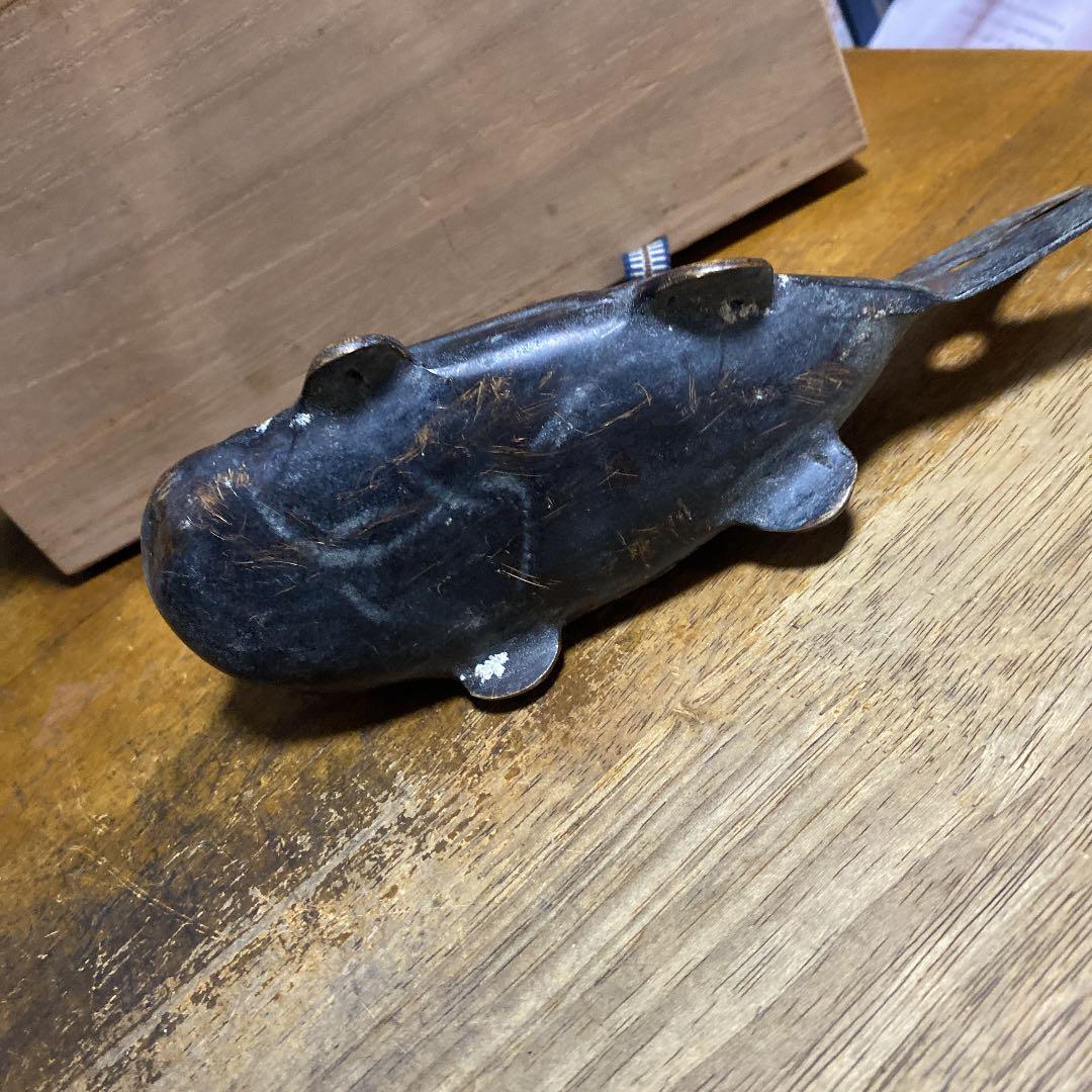 銅器梵字入り魚図鈴