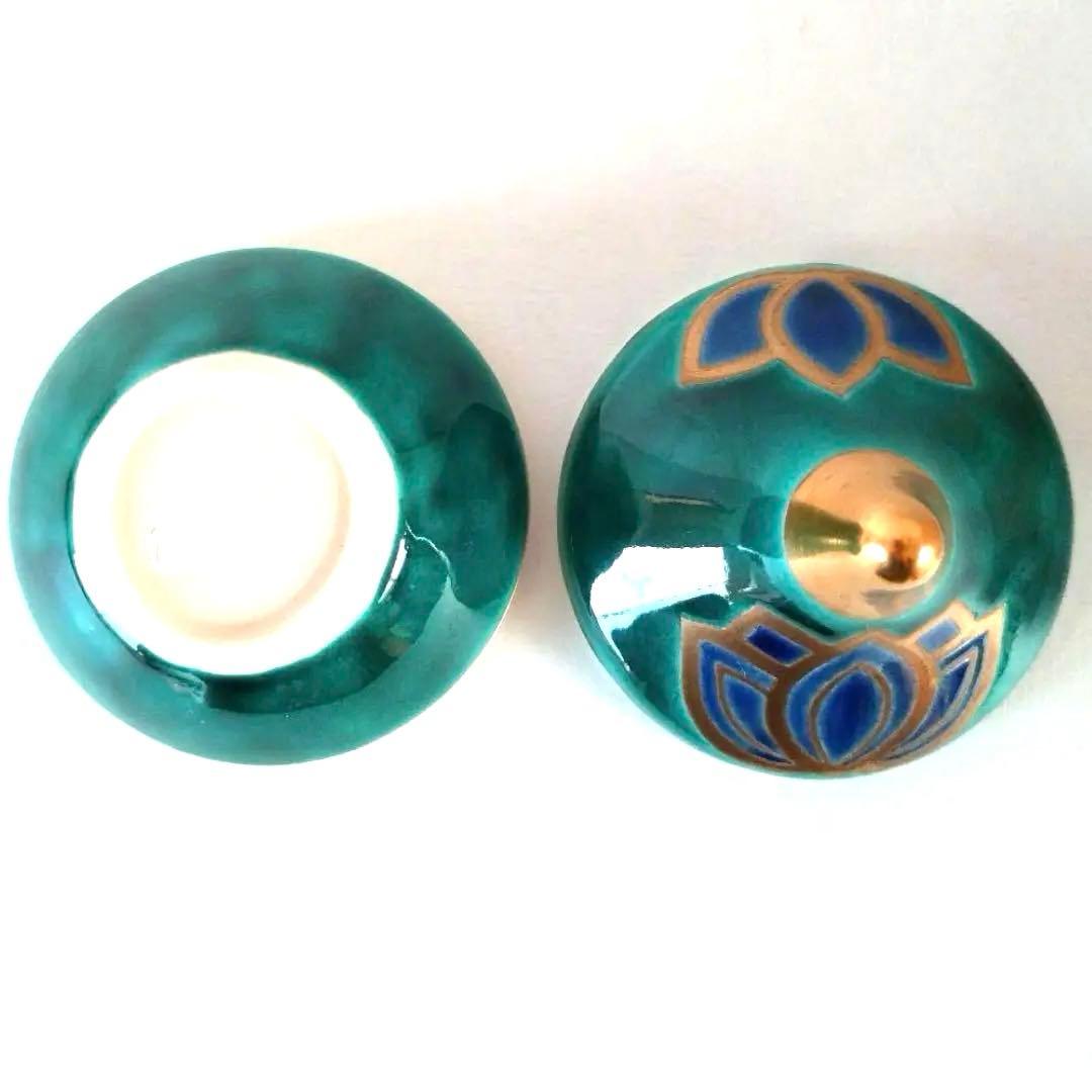 [珍]作家手塚充在銘　京焼 相輪　蓮花紋 茶道具　香合　新品未使用品