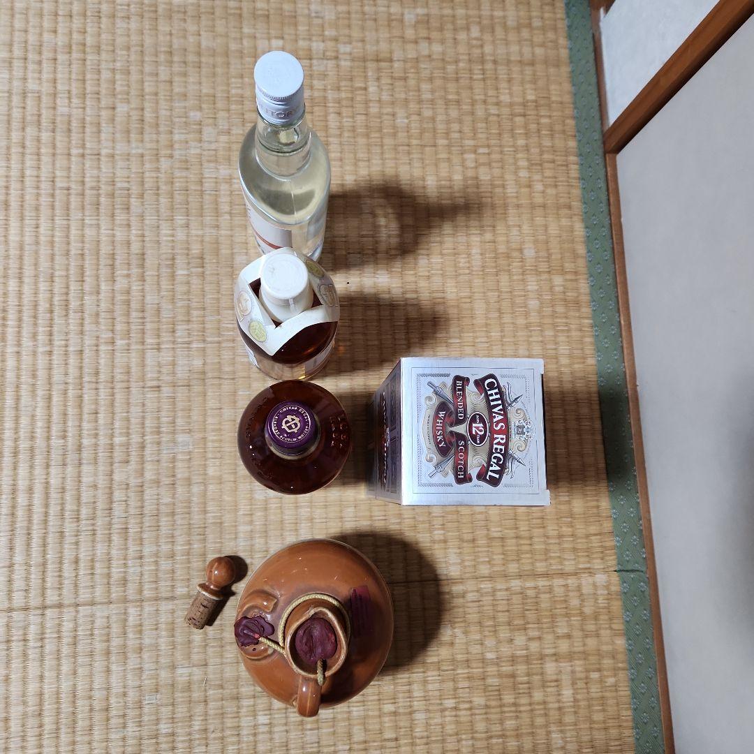 ウイスキー3本、ラム酒1本のセット