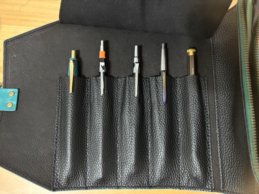 ラダイト ロールペンケース MAYA Leather