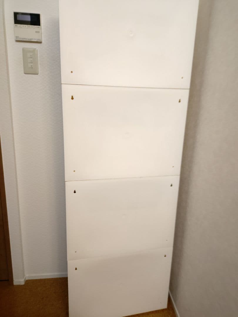 IKEA　TRONES