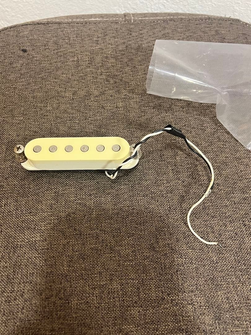 t*n様 fender japan ストラトキャスター ディマジオhs-4/hs