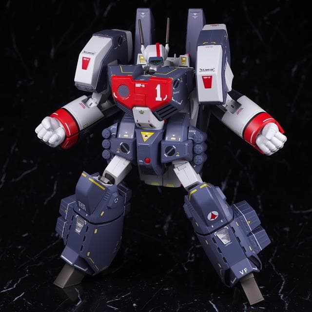 DX超合金 マクロス VF-1J アーマードバルキリー 一条輝機 マクロス