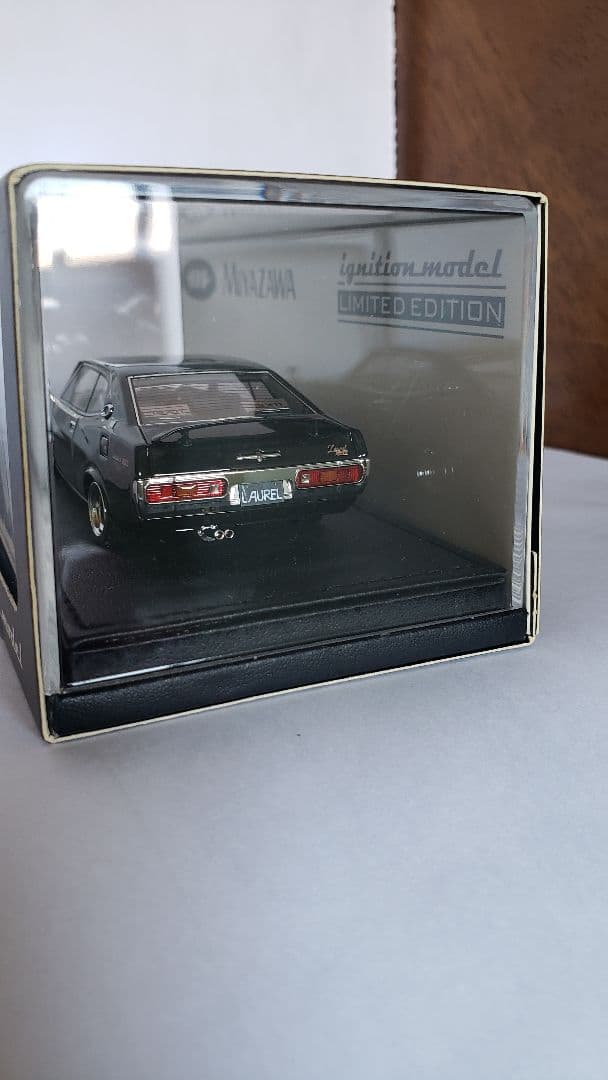 宮沢模型特注イグニッションモデル　ローレル2000SGX1/43