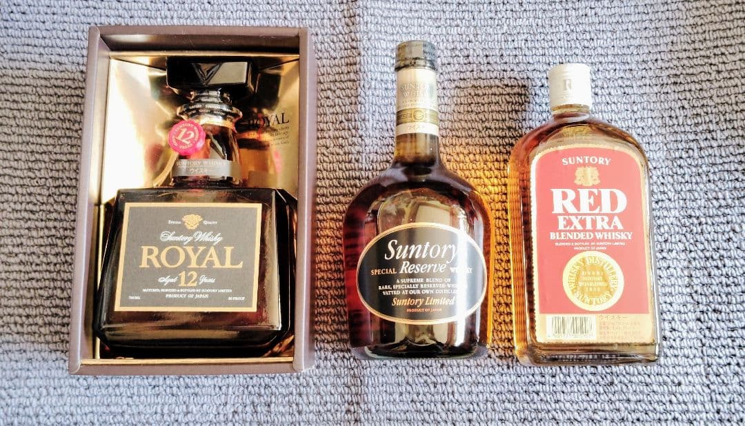 サントリー　ウイスキー　12年　Reserve　RED EXTRA