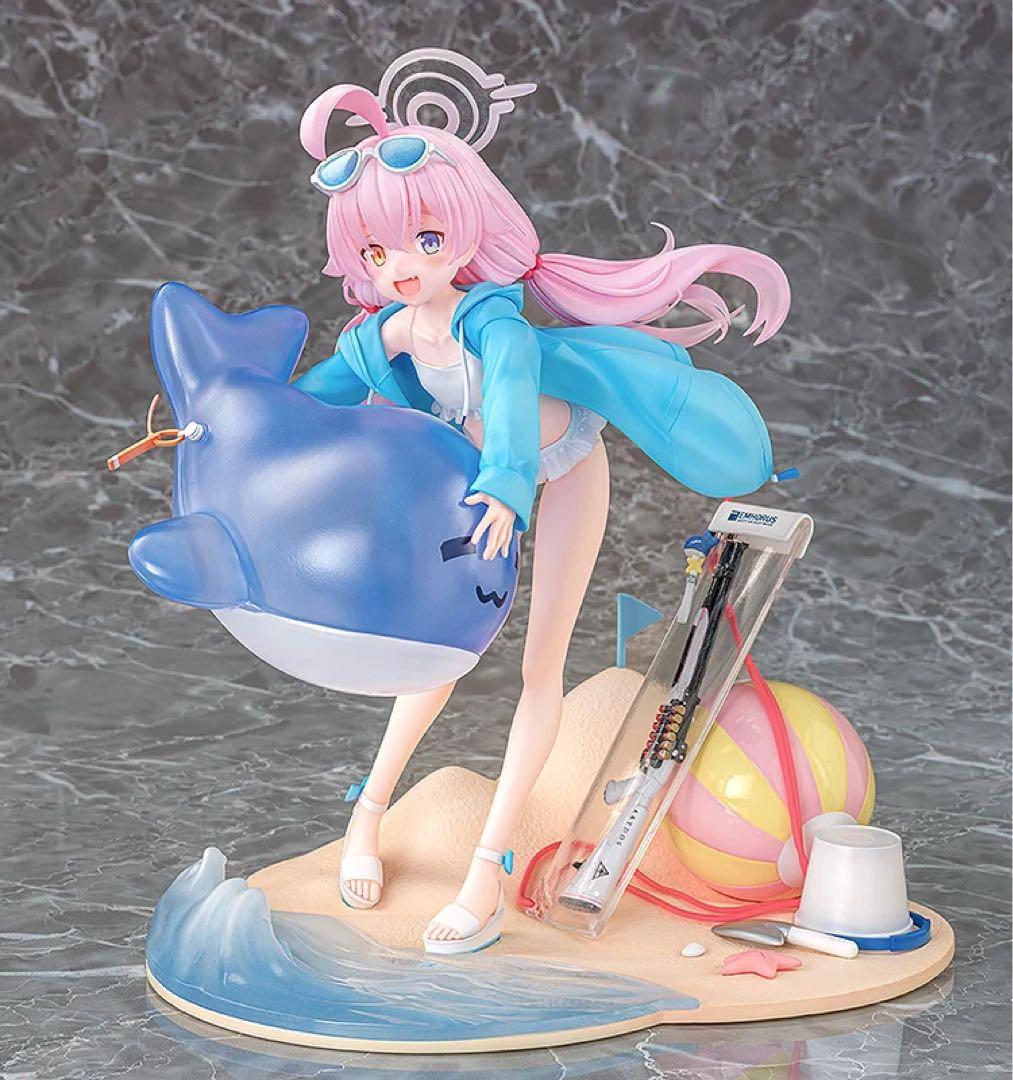 ブルーアーカイブ　水着ホシノ　フィギュア