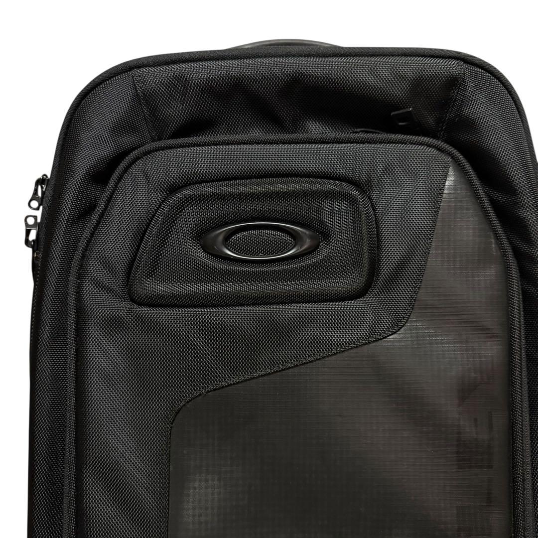 【希少】OAKLEYオークリー スーツケース　ブラック　キャリーバッグ42ℓ