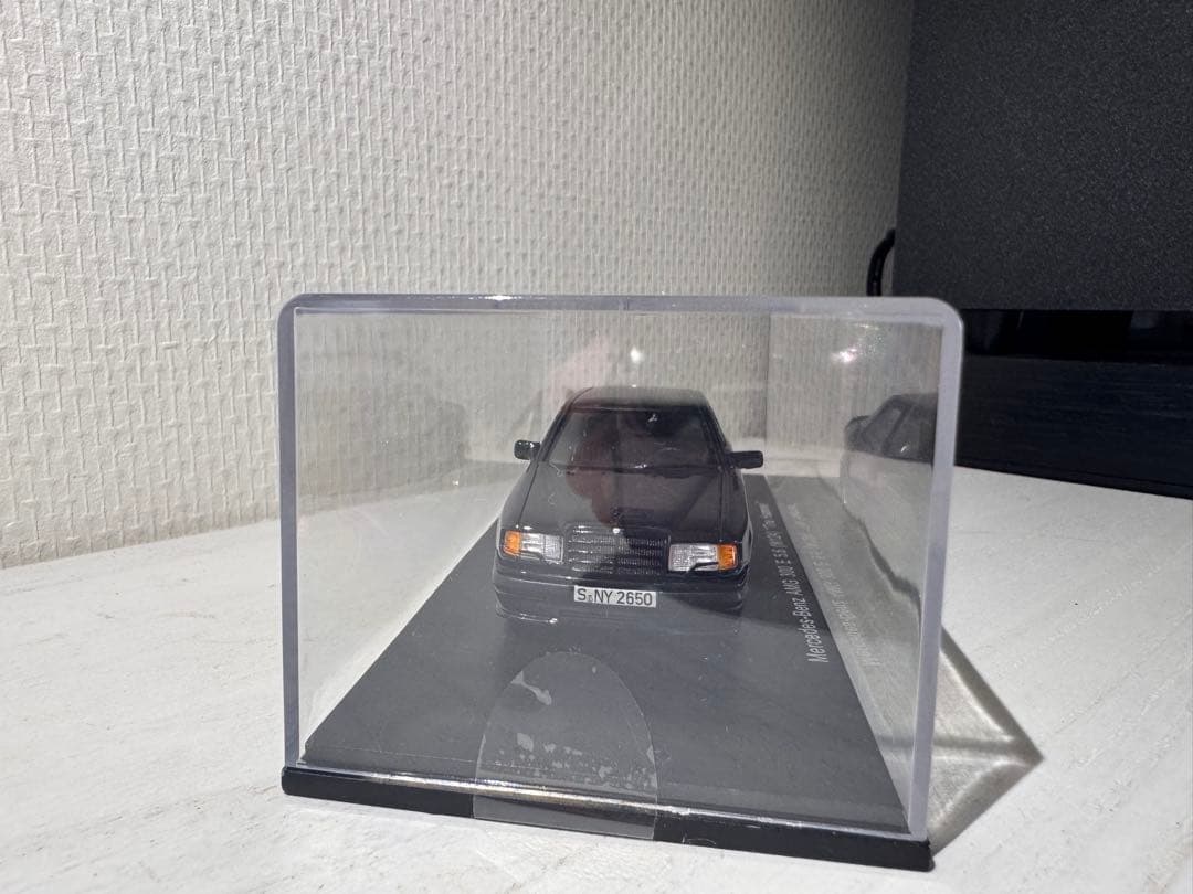 ミニカー Mercedes-BenzAMG300E6.0 'The Hammer'1/43
