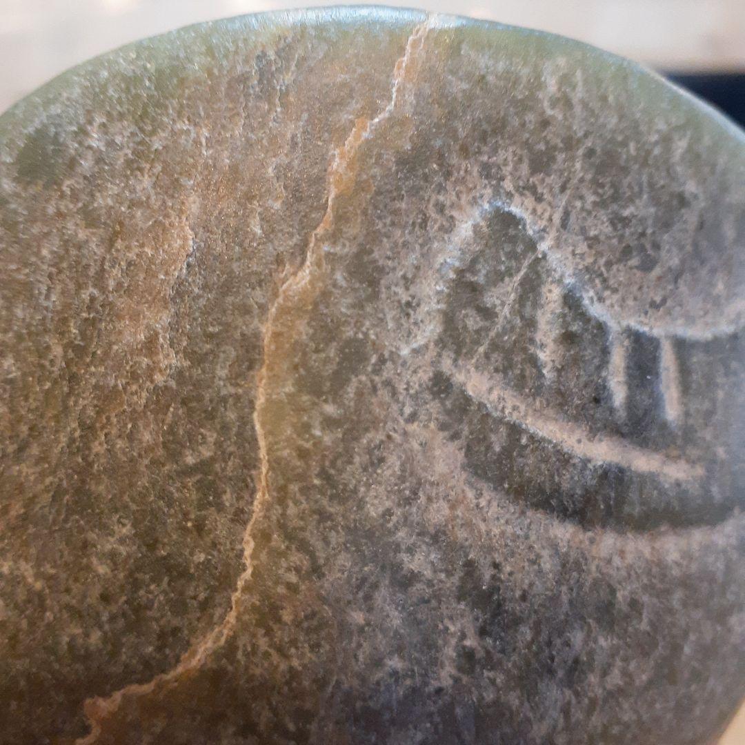硬玉人面器