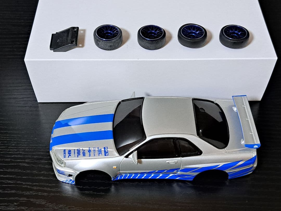 希少!当時物ミニッツボディR34!美品!送料込み!