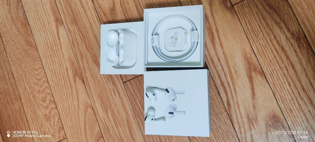 AirPods Pro 1完璧に動作します。