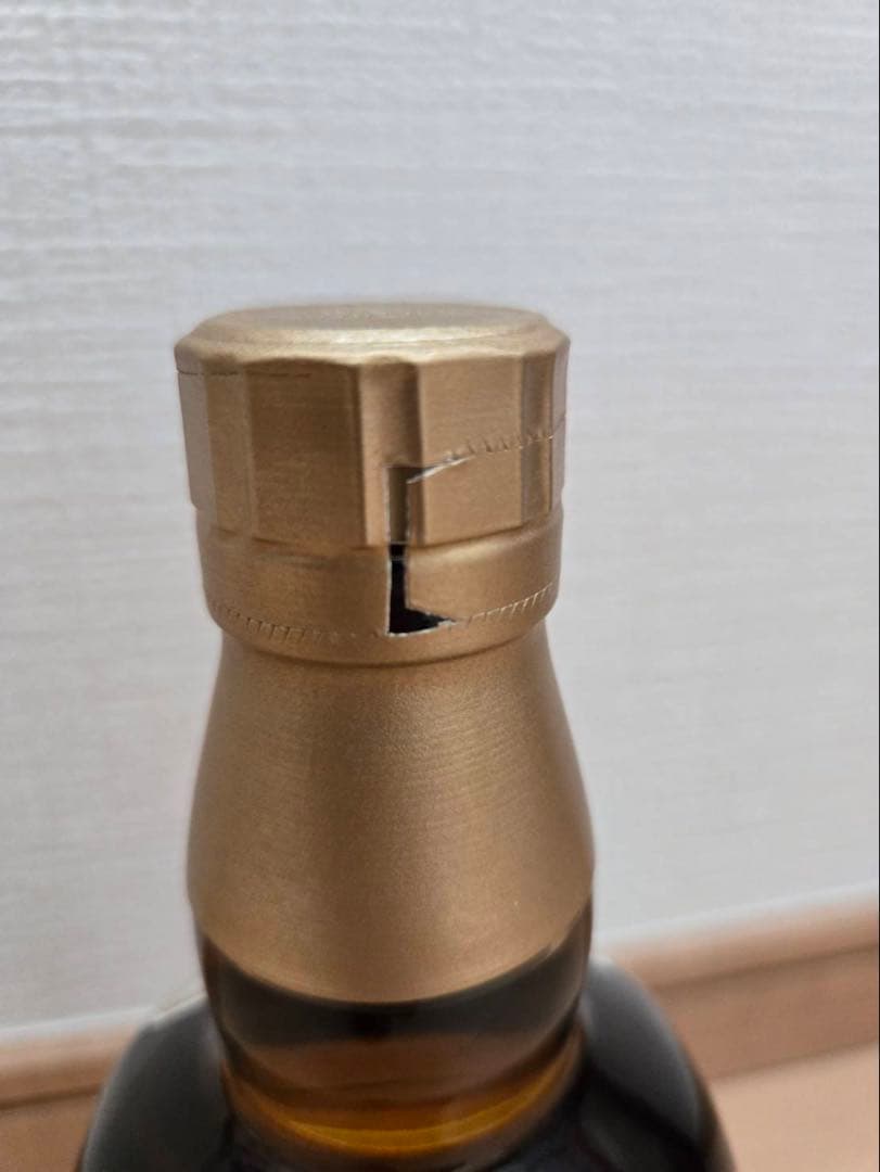 サントリー　山崎10年　シングルモルトウィスキー　箱付き未開栓　700ml