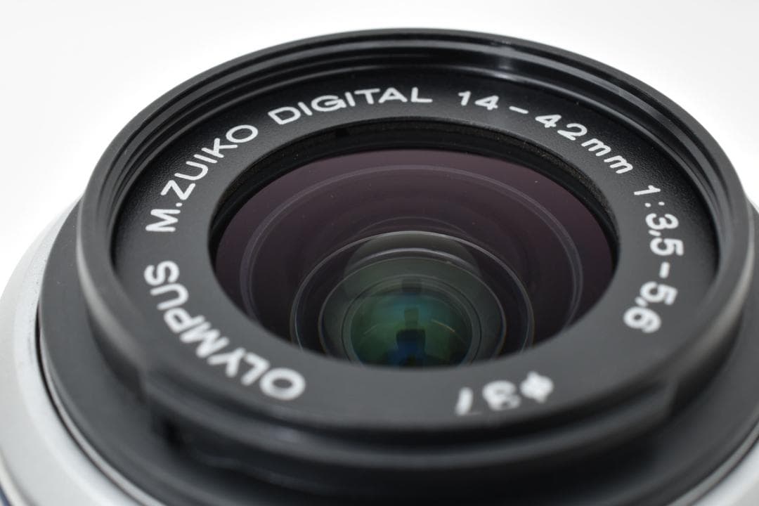 オリンパス E-P1＋14-42mm レンズセット 新品充電器付 カメラ