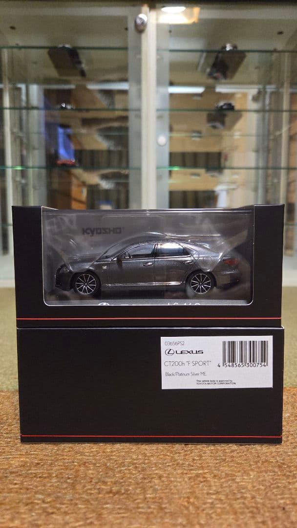 1/43 京商 レクサス LS 460 F Sport