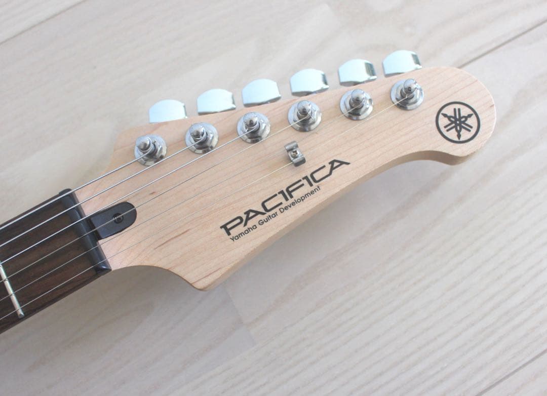 ［ぼっち・ざ・ろっく!］後藤ひとり PACIFICA PAC112V パシフィカ