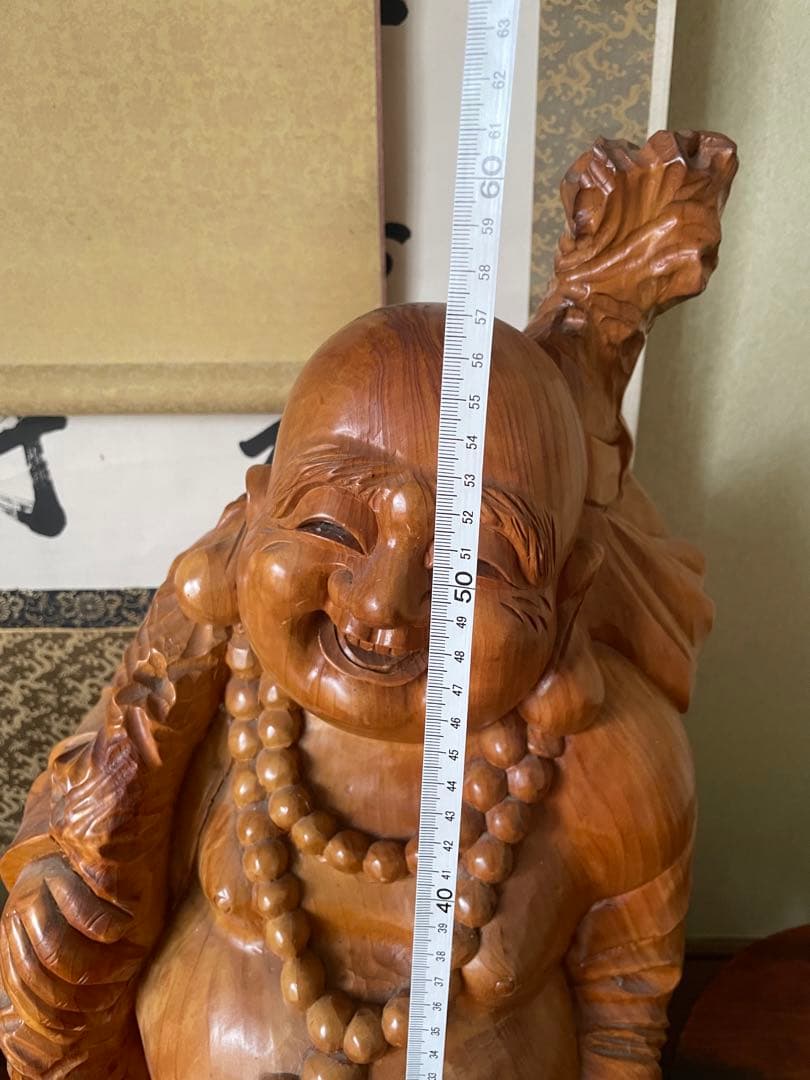 美品　骨董品　高級木彫り　大黒様　木製の笑顔の仏像セット　木彫り　赤い座布団付き