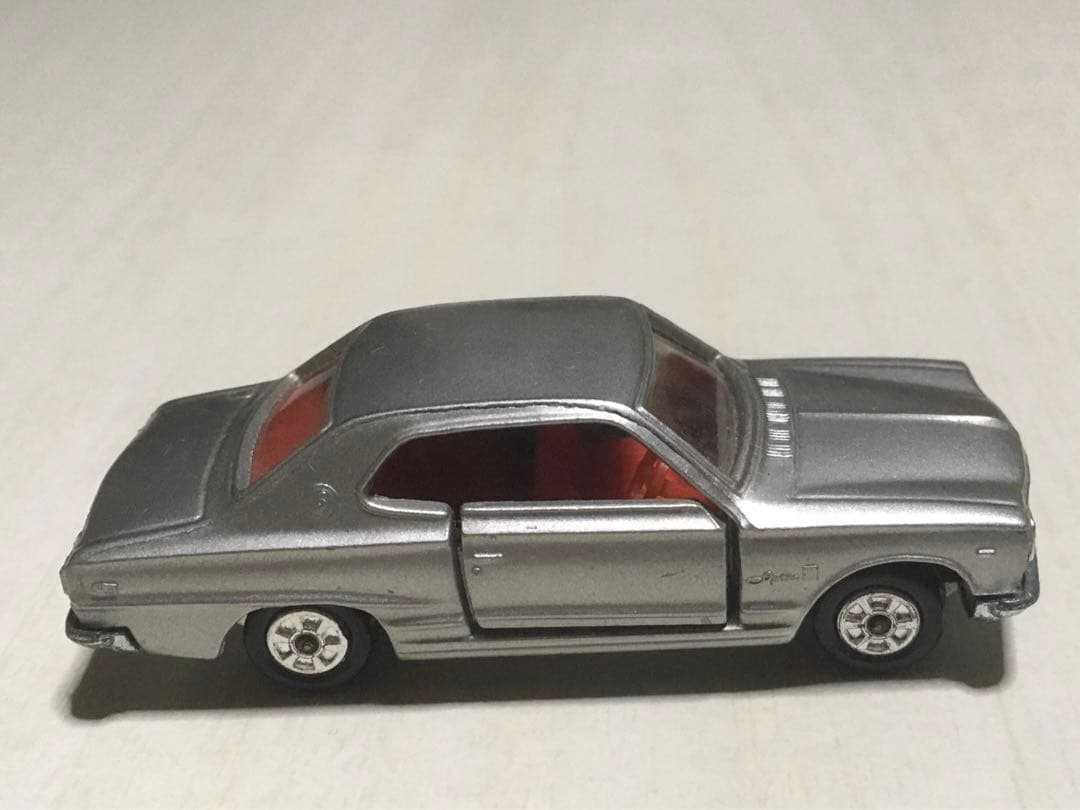 【廃盤／絶版】トミカ日産スカイライン2000GT シルバー日本製