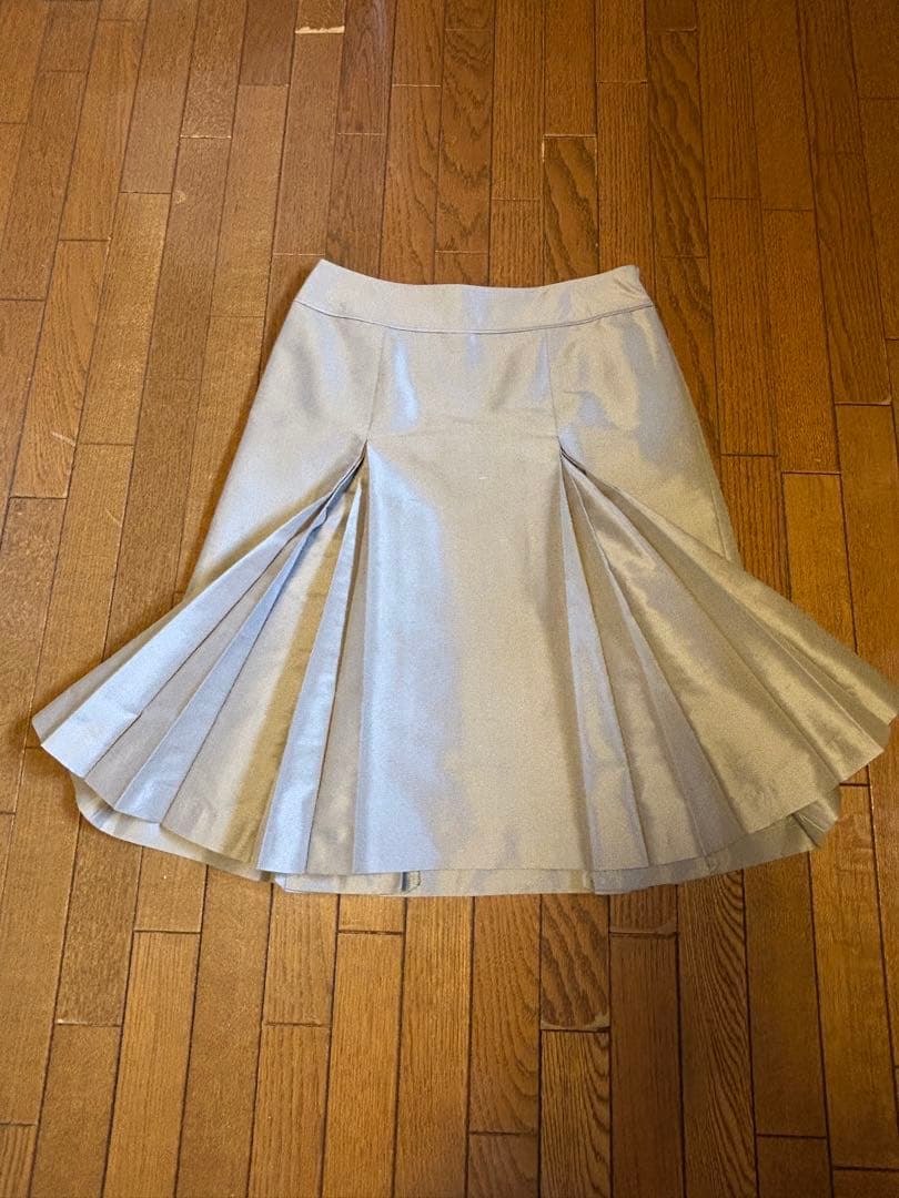 新品　タグ付　バーバリーロンドン　プリーツスカート　2枚セット　1枚は2使用のみ