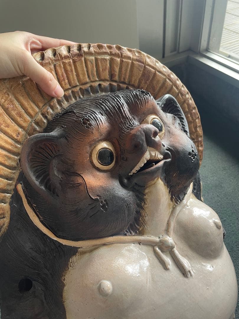 たぬきの置物　信楽焼　高さ47cm