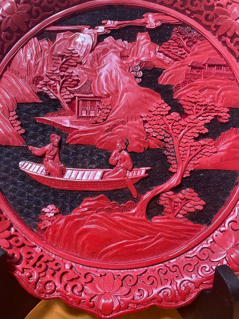 中国　剔紅　堆朱　輪花皿　飾皿