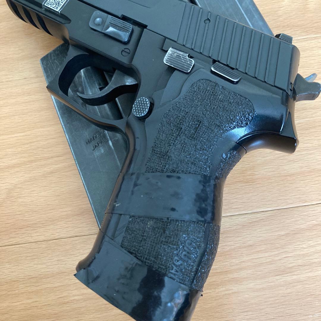東京マルイSIG SAUER P226 マガジン4本付き