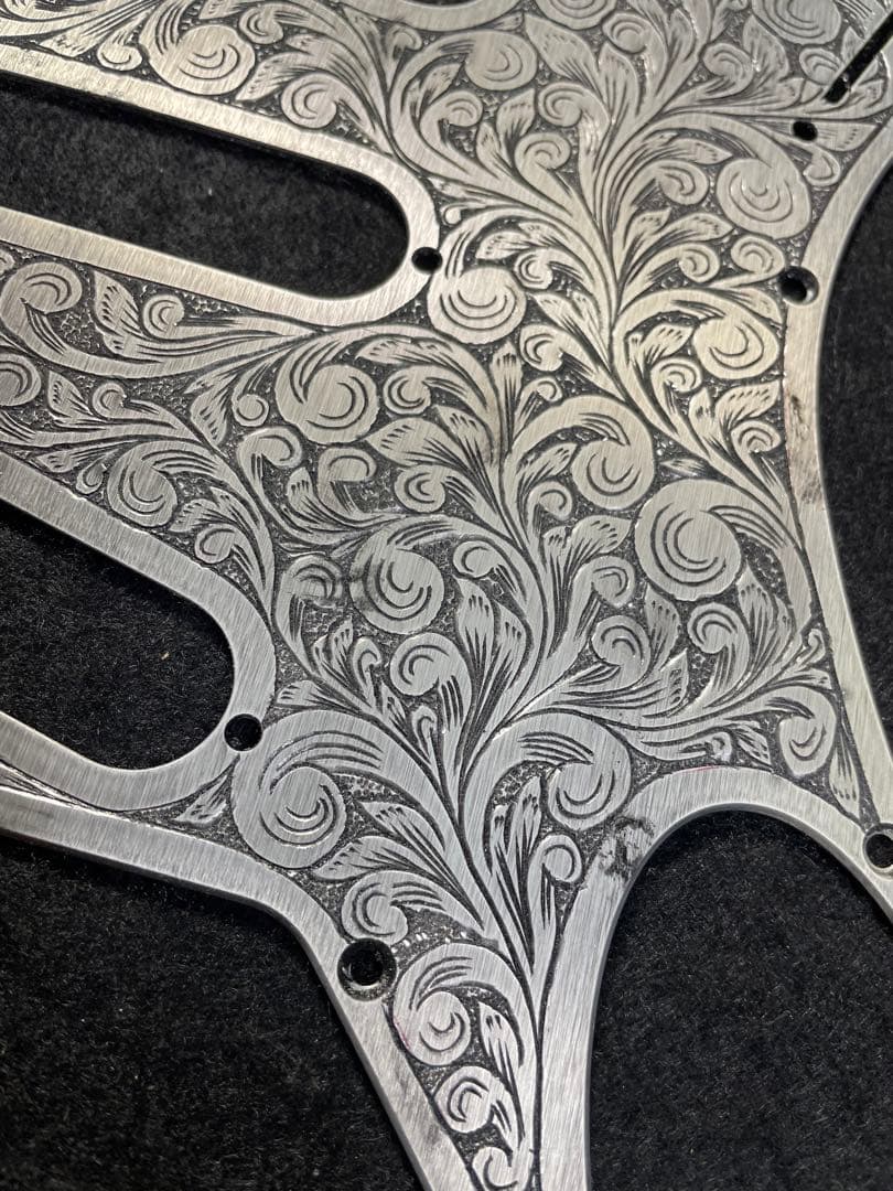 ゼマイティス風！washburn N5用.アノダイズドアルミP.G. nuno