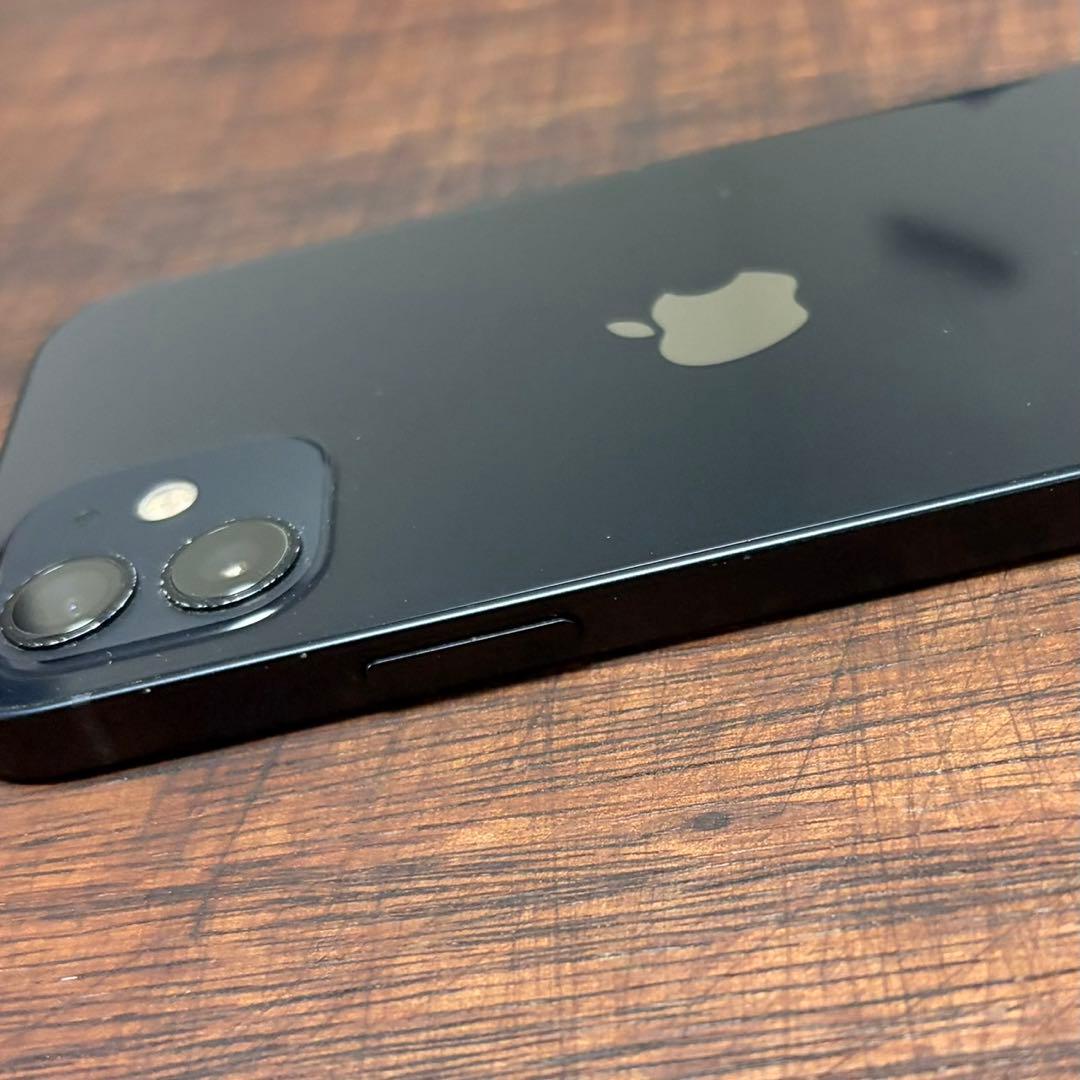 s*4様 iPhone12