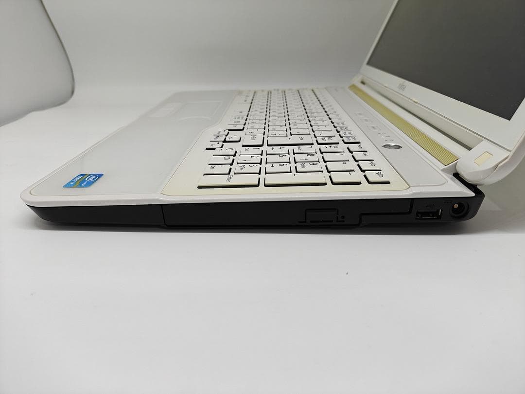 【FUJITSU】爆速 Core i7/新品SSD128GBノートパソコン F1