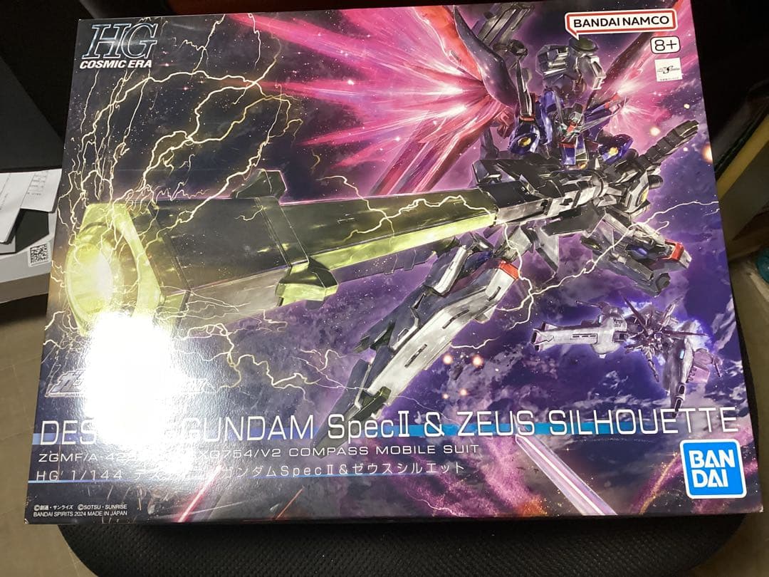 【新品】HG デスティニーガンダム Spec II & ゼウスシルエット