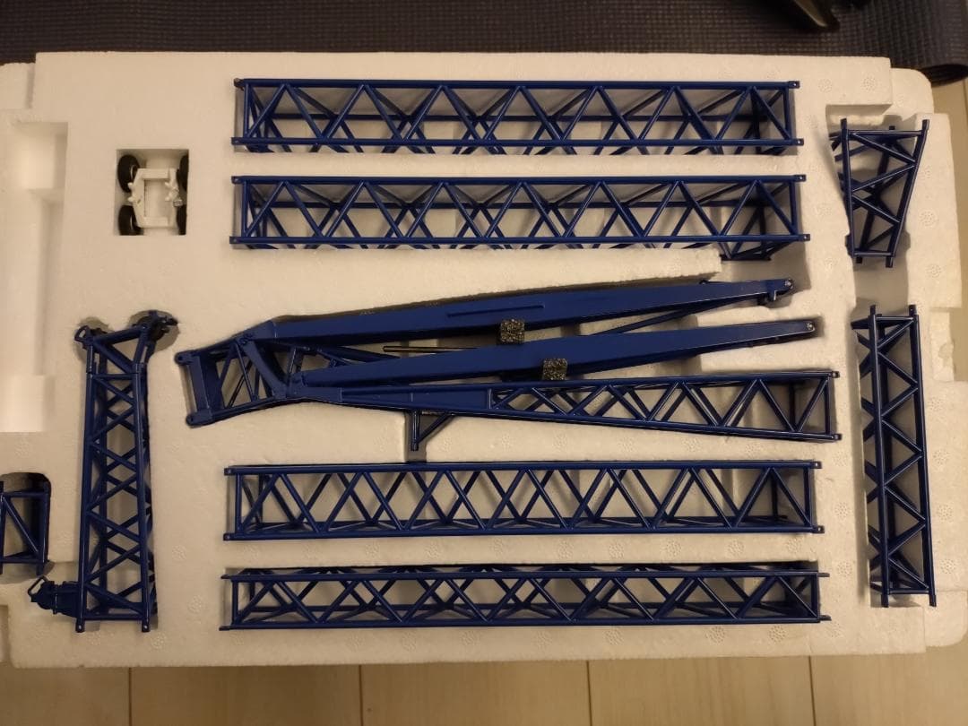 TADANO ATF 400G-6 クレーン模型