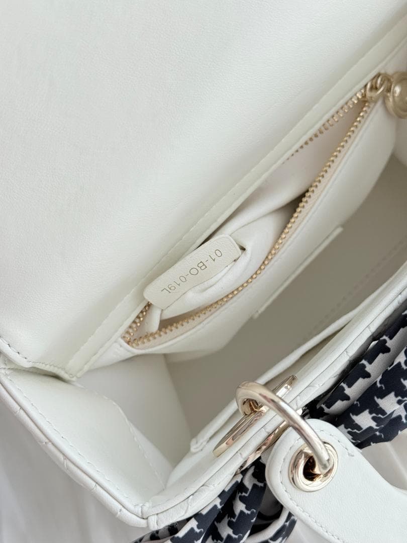 極美品 DIOR ホワイト ショルダーバッグ ミニサイズ