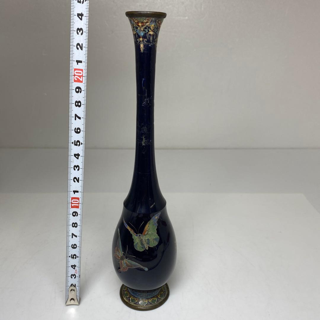 明治期　尾張七宝　最上手　蝶文　花瓶　高さ約24.2㎝　東さ7-0208☆2F