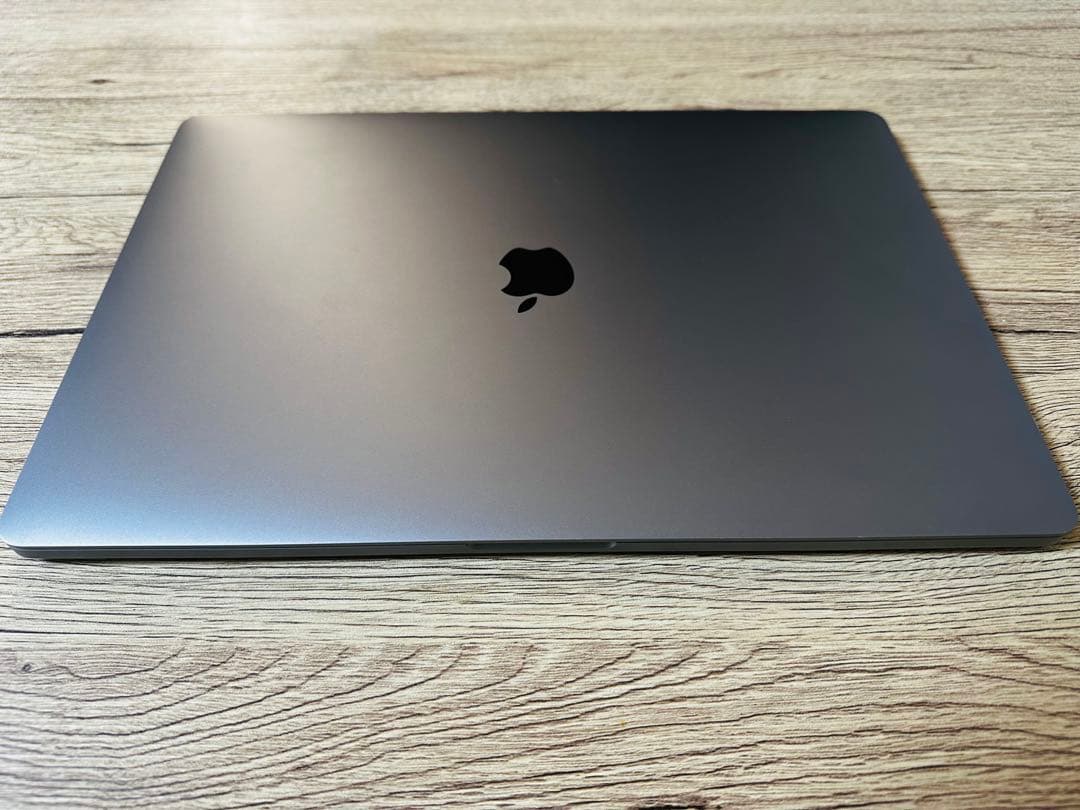 MacBook本体 Ellie