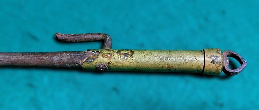 真鍮と鉄製のフック付き棒 　十手　時代物