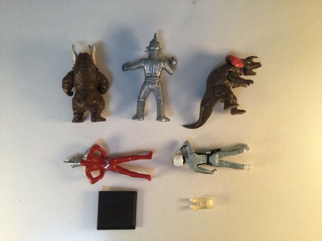 【ウルトラセブン】直筆サイン & ウルトラアイセット ＆ HGフィギュア