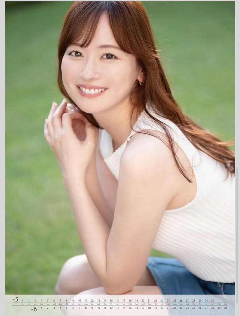 直筆サイン入り　皆藤愛子さん　壁掛けカレンダー　2026年 Aiko Kaito