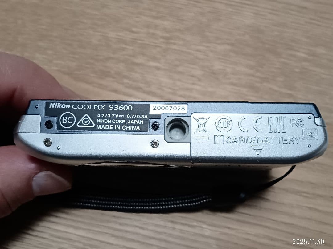 Nikon COOLPIX S3600 デジタルカメラ