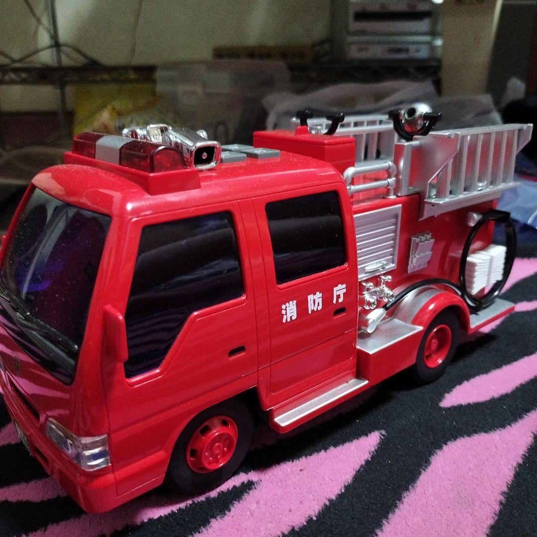 消防車 ミニカー 音と光付き
