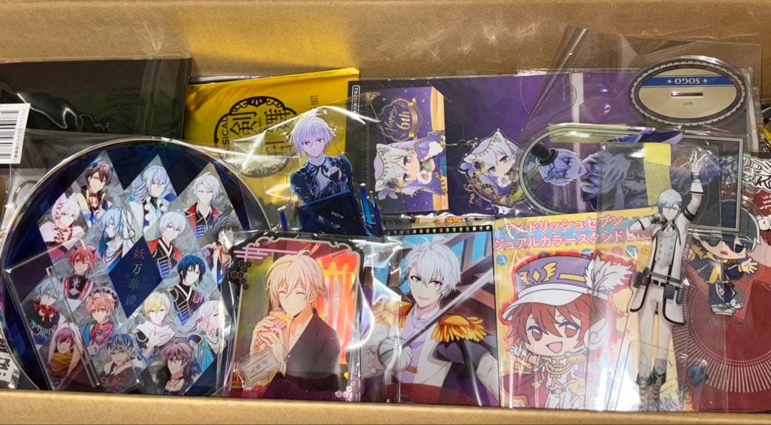 アニメグッズまとめ売り 大量 ノンジャンル 鬼滅の刃 ヒプマイ アイナナ