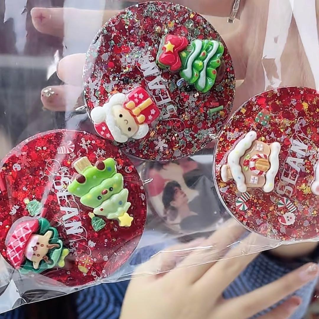 王一博 クリスマス限定　レジン　キーホルダー❣️ 8セット❣️確認用❣️1223