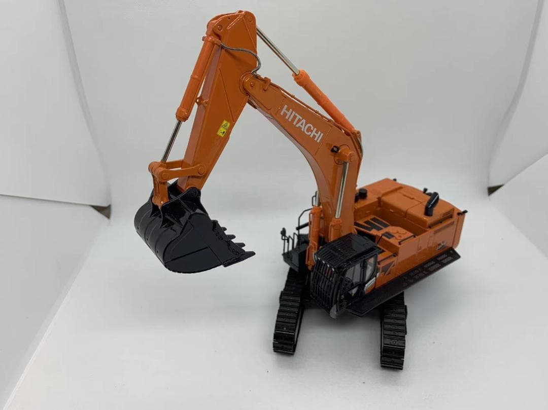 105-022 日立建機 1/50 HITACHI ZX890LCH-7