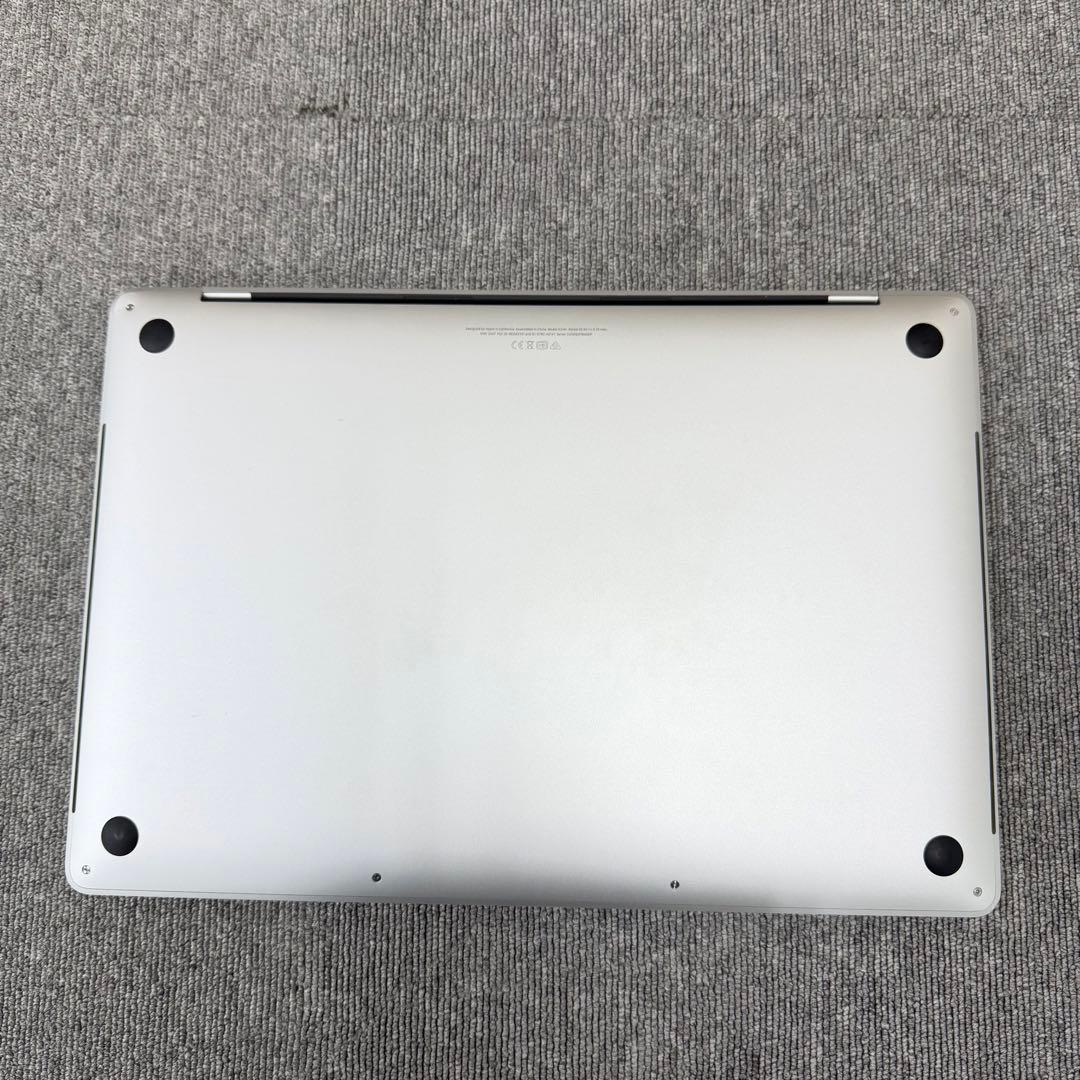 MacBook Pro 16インチ2019 16GB / 512GB シルバー