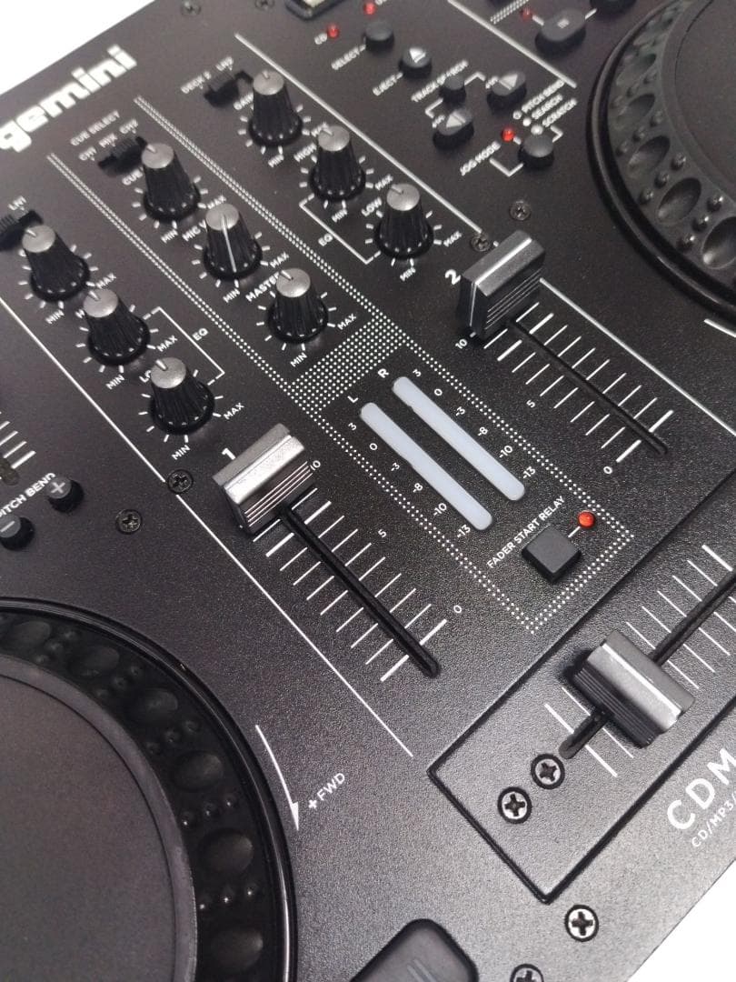 (X70) Gemini CDM-4000 MP3/CD DJワークステーション