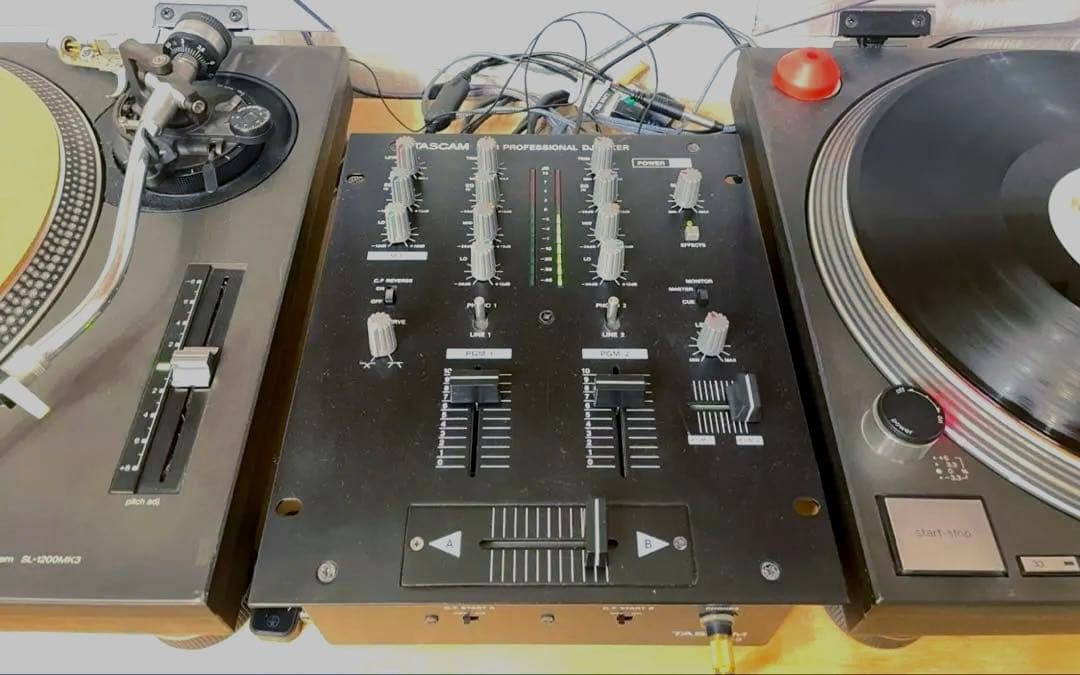 TASCAM XS-3 DJミキサー